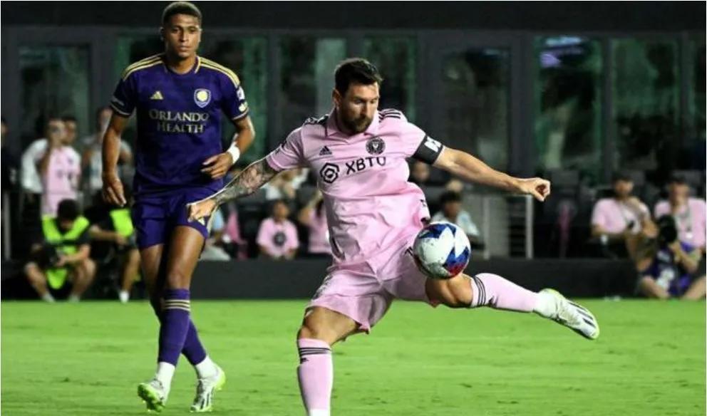 “梅开二度！明星核心一人撑起整场比赛的胜利”的简单介绍