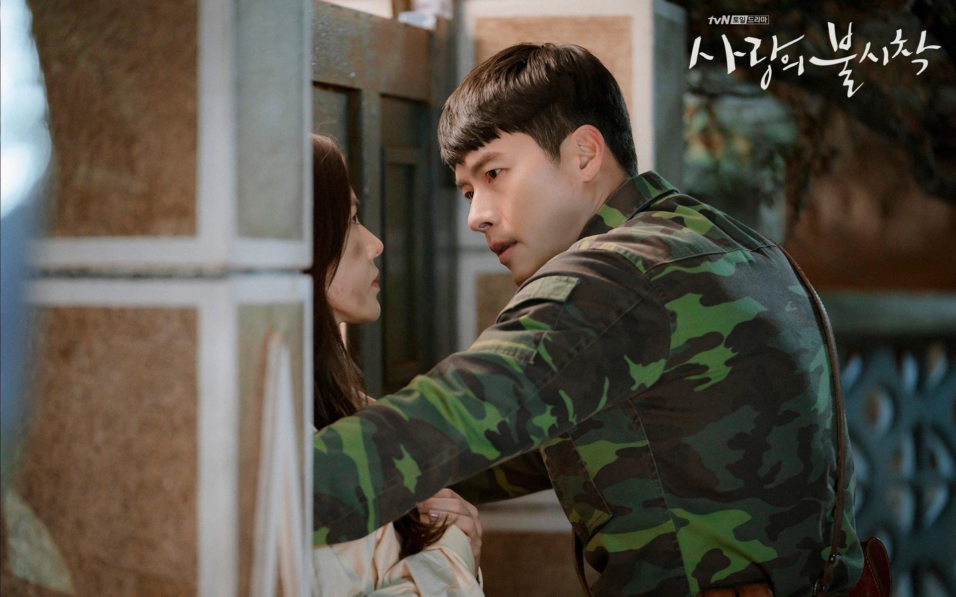 “闪电超车瞬间！”——赛车界的年度绝美瞬间，闪电跑车