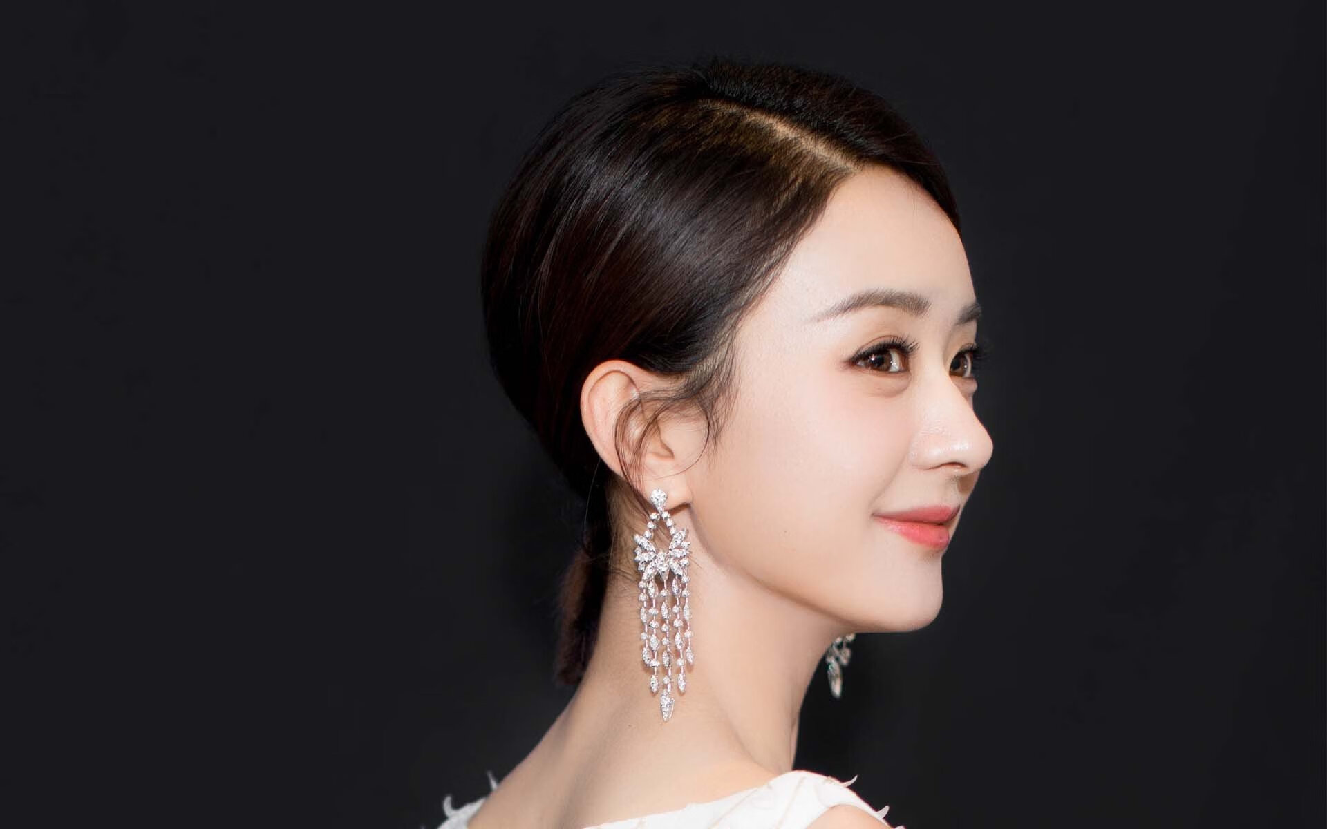 国际足球裁判引入自动判罚系统，创新引领行业发展，足球国家裁判