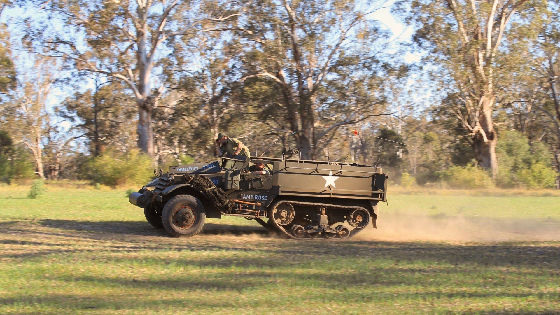 朱婷鼓励球迷现场为队伍加油，朱婷发文致谢