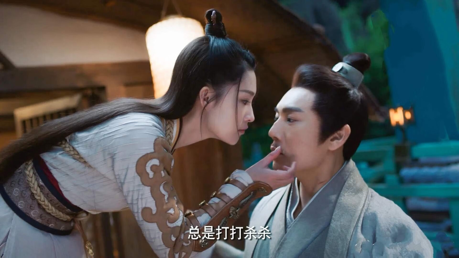 艾比·德尔福：稳定的防守使南非队保持全场优势，比尔和艾德