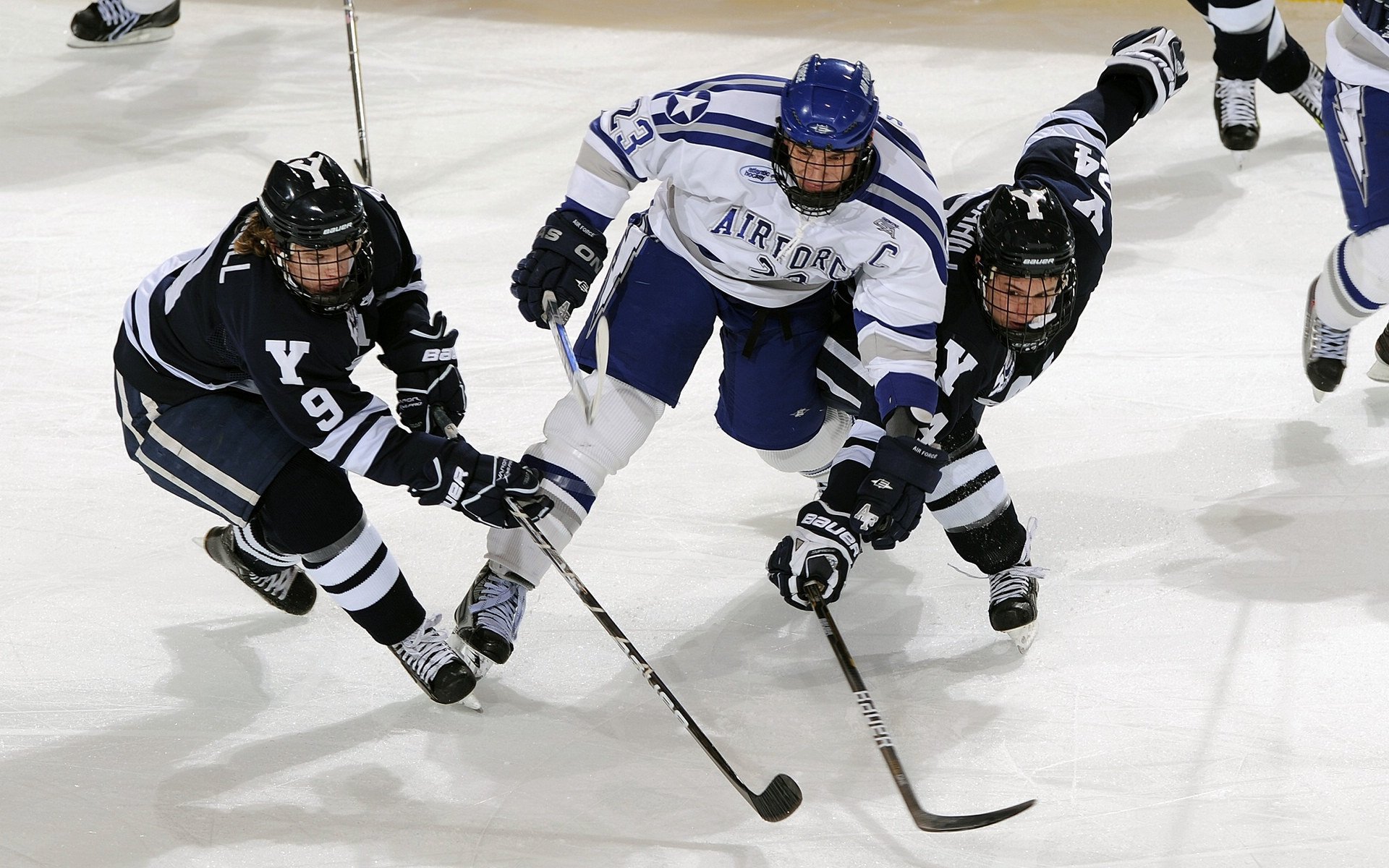 “球员后场秘密：不起眼的训练细节曝光”，后场球发力顺序