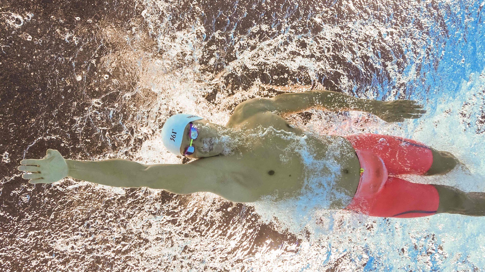 《FIFA》电竞世界杯与《实况足球》世界赛的足球电竞对比，实况足球和fifa足球世界有什么区别